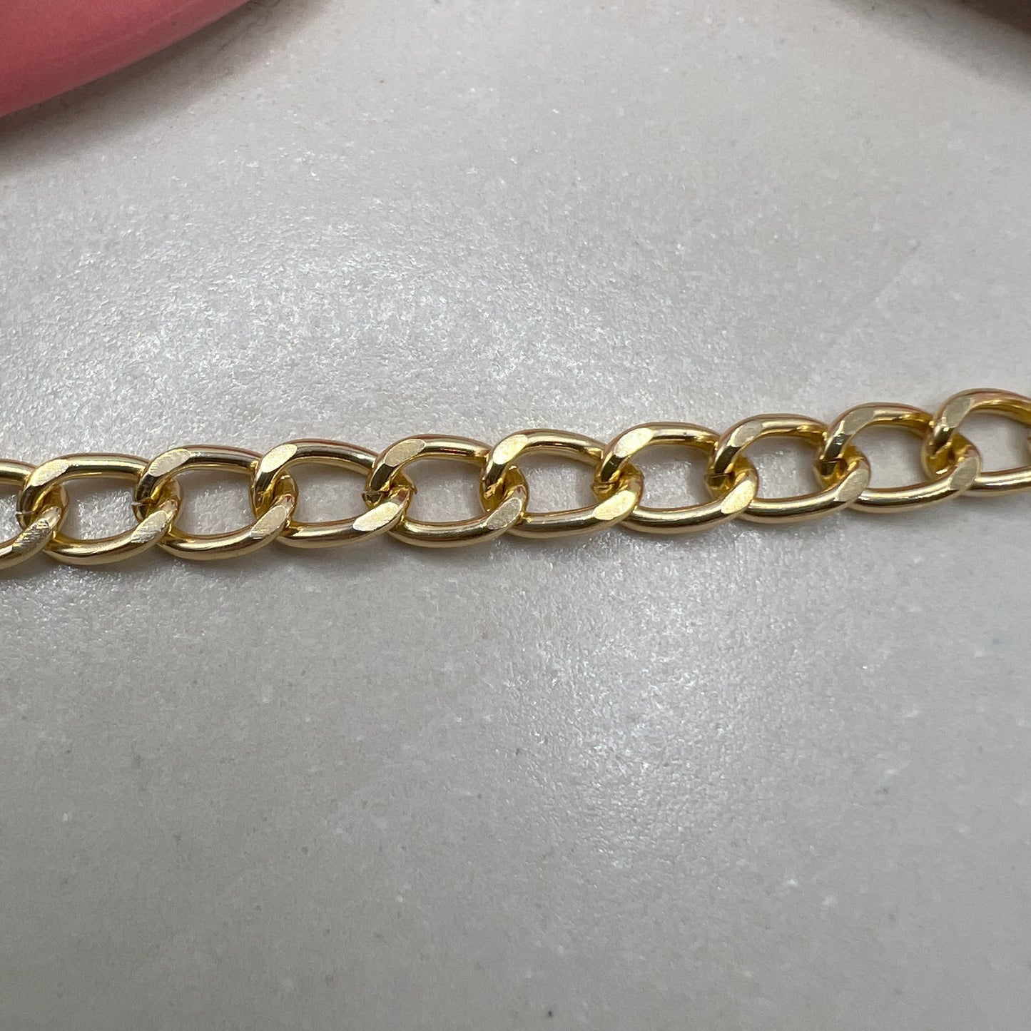 THICK CURB CHAIN (GOLD)