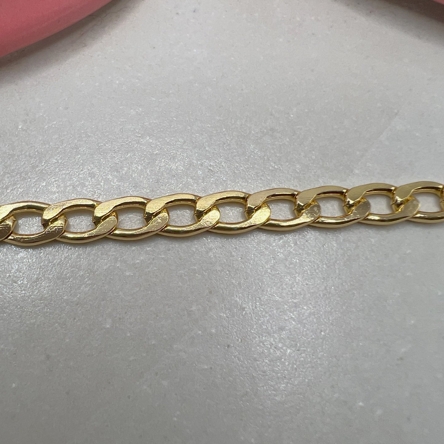 CUBAN LINK CHAIN (GOLD)