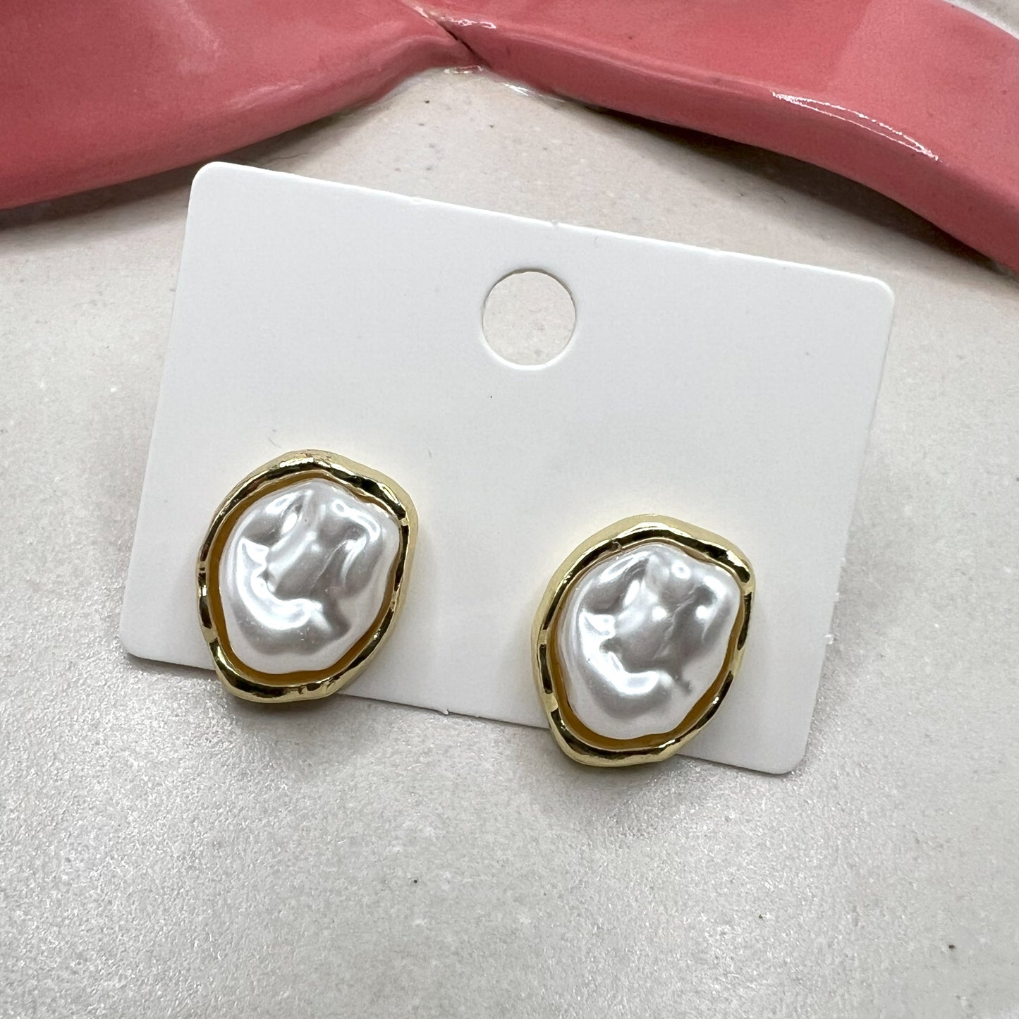 LARGE PEARL STUDS (GOLD)