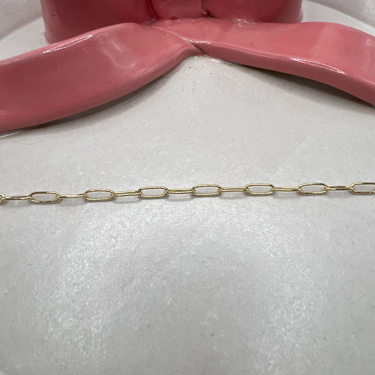 MEDIUM PAPERCLIP CHAIN (GOLD)