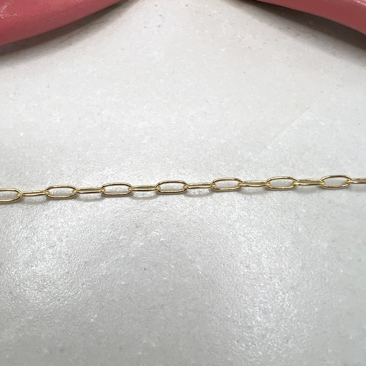 SMALL PAPERCLIP CHAIN (GOLD)