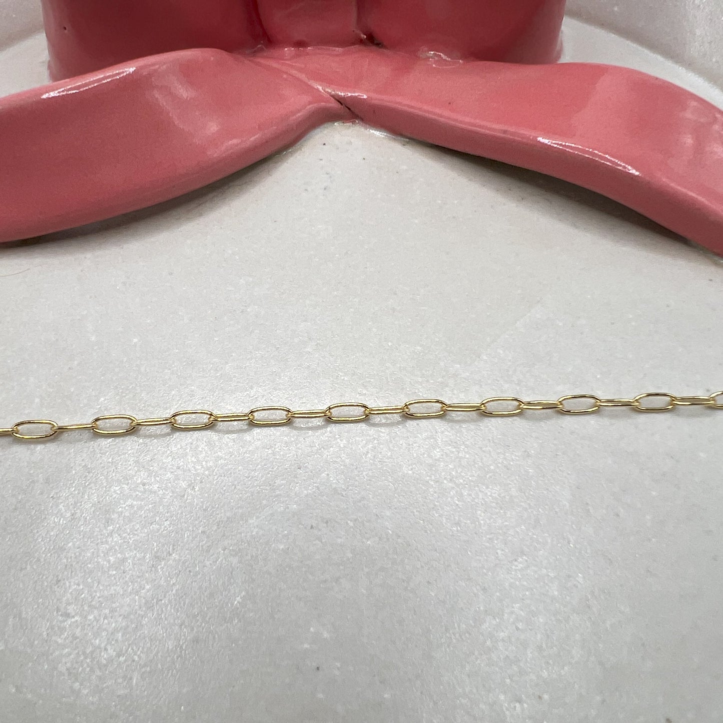SMALL PAPERCLIP CHAIN (GOLD)