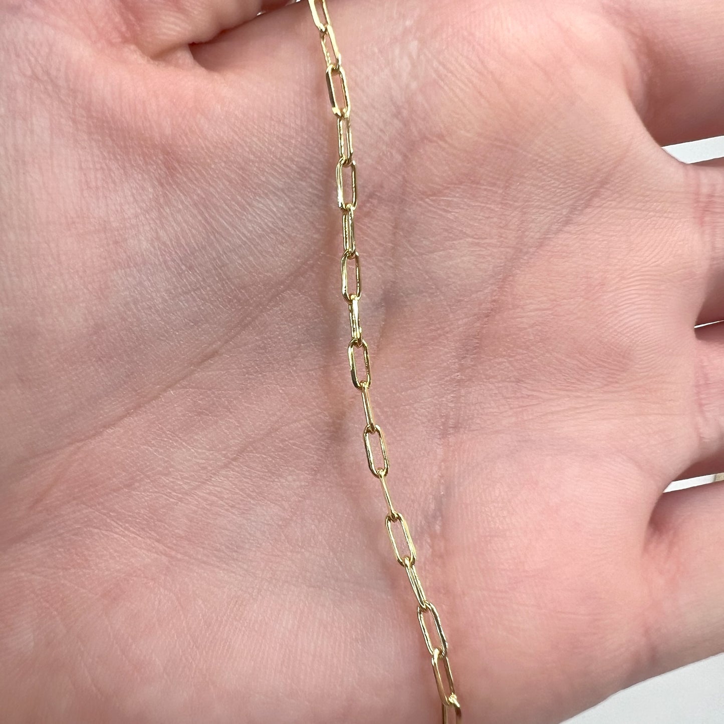 SMALL PAPERCLIP CHAIN (GOLD)