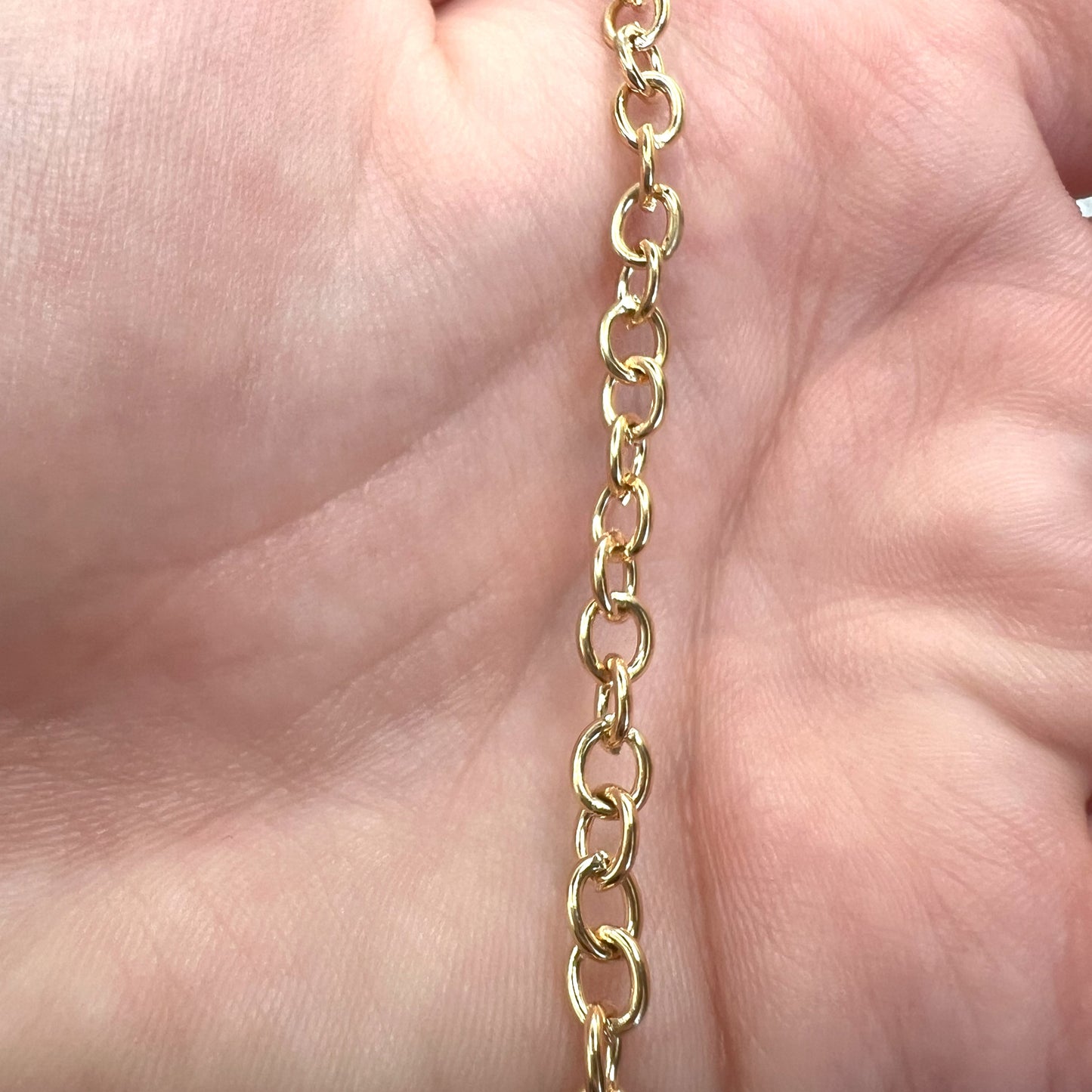 MEDIUM CABLE CHAIN (GOLD)