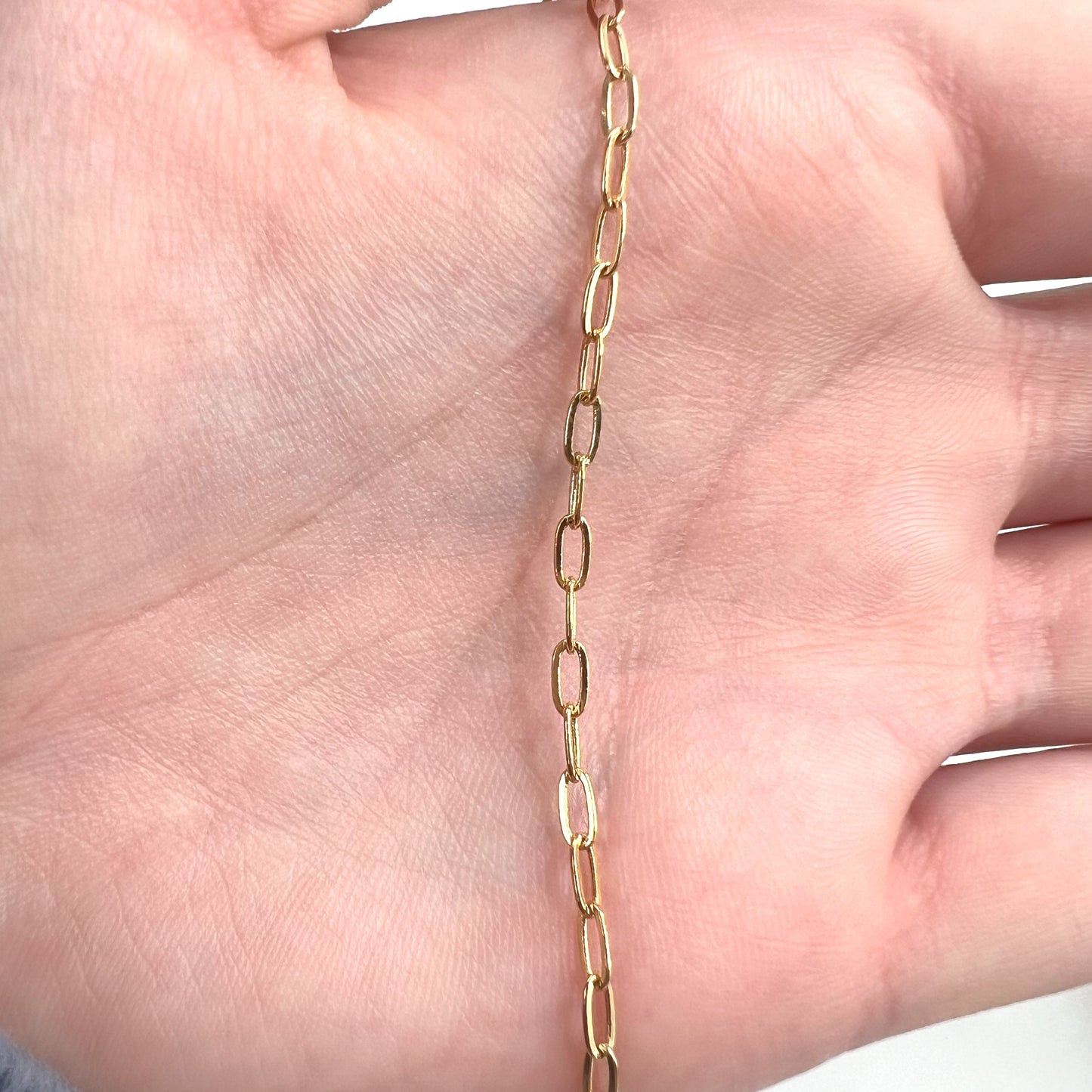 SMALL OVAL PAPERCLIP CHAIN (GOLD)