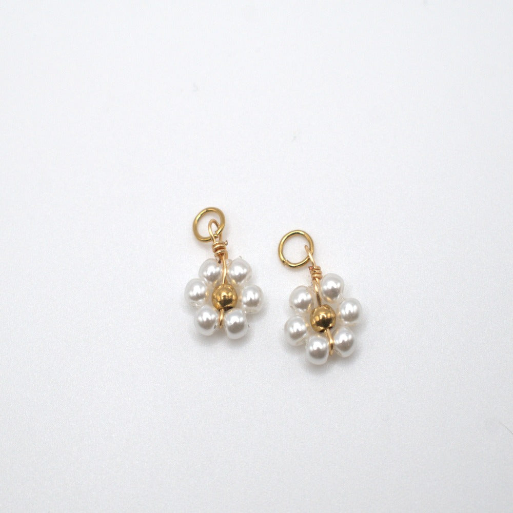 FLOWER PEARL CHARMS (GOLD)