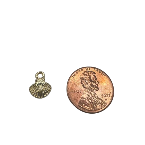 SMALL SEASHELL CHARM (GOLD)